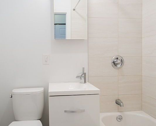 5th image of 255 Madison St #3