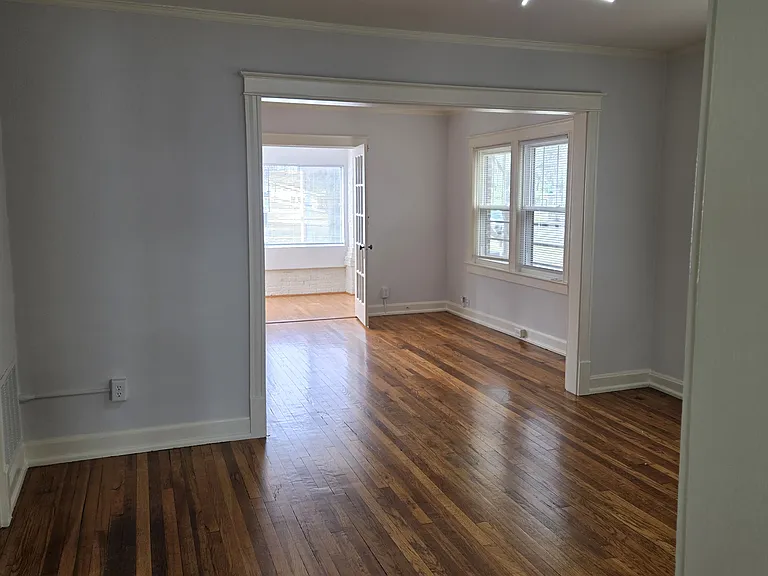 5103 Wyandotte St #1N — Photo 12