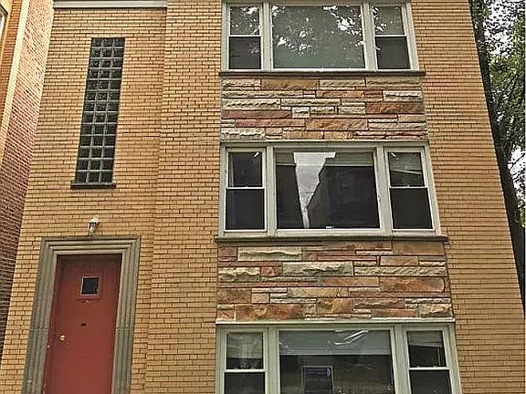 2nd image of 2316 W Arthur Ave #2