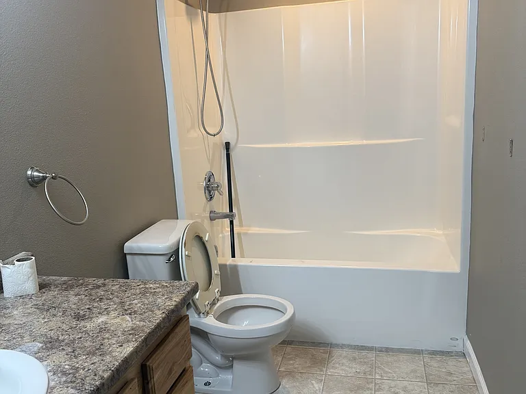 2250 S Ruth St #B — Photo 11