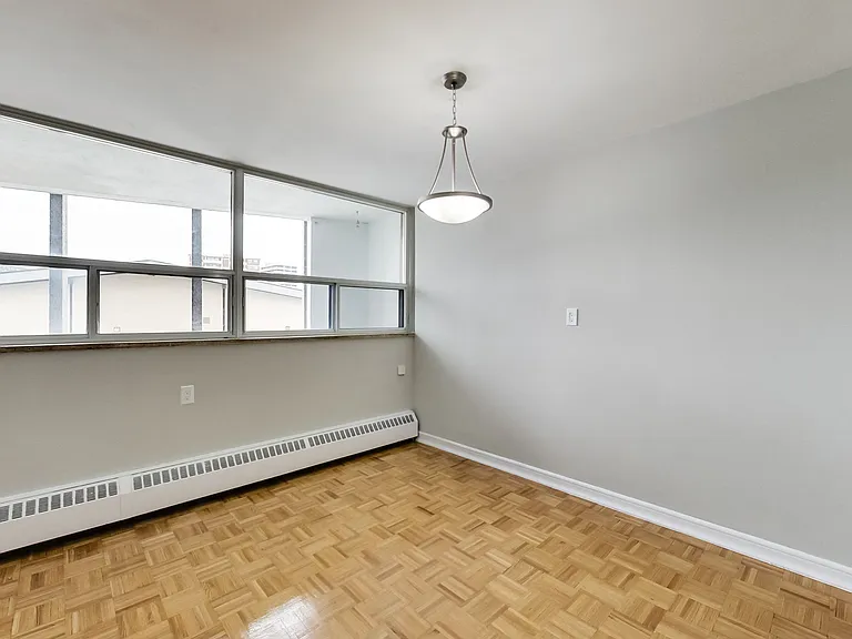 6000 Bathurst St — Photo 84