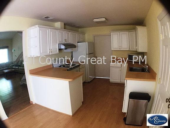 4th image of 2 Birdseye Cir