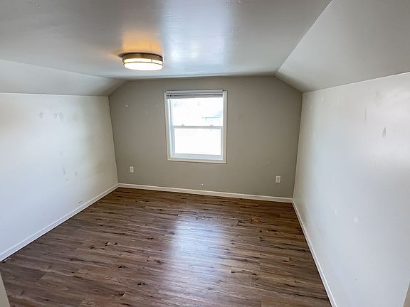 5th image of 330 W 1st St APT 5