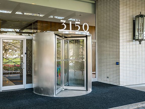 2nd image of 3150 N Lake Shore Dr APT 34A