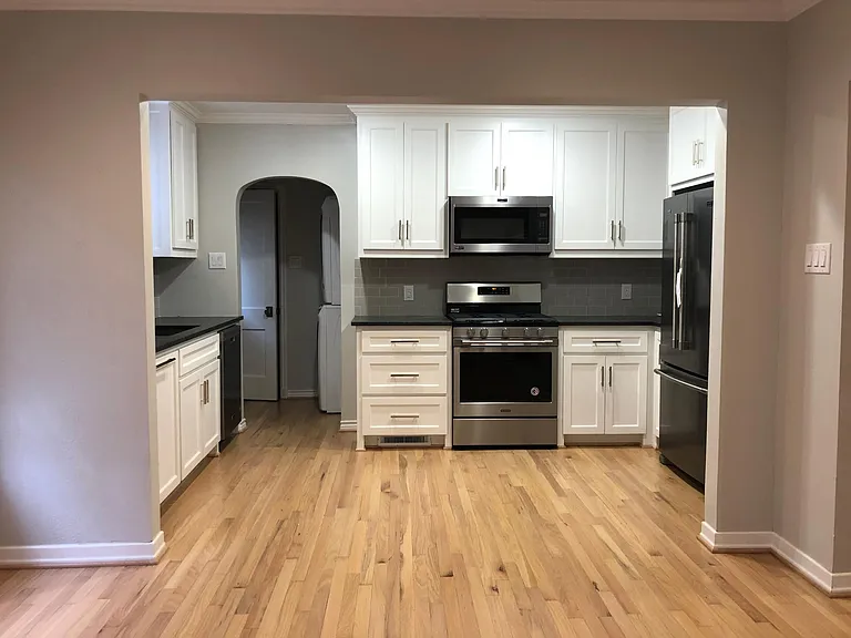 5916 Morningside Ave — Photo 3