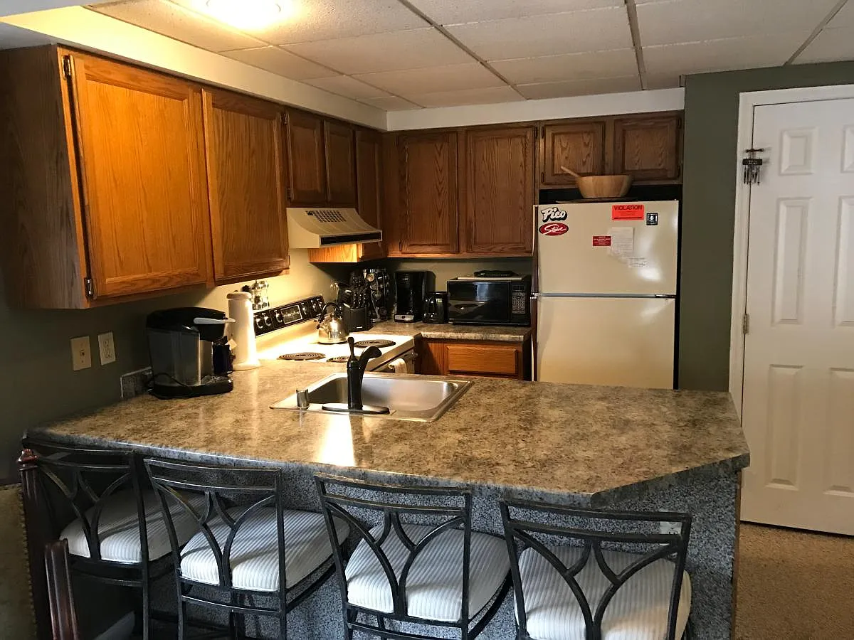 Building Photo - 71 Alpine Dr #D210