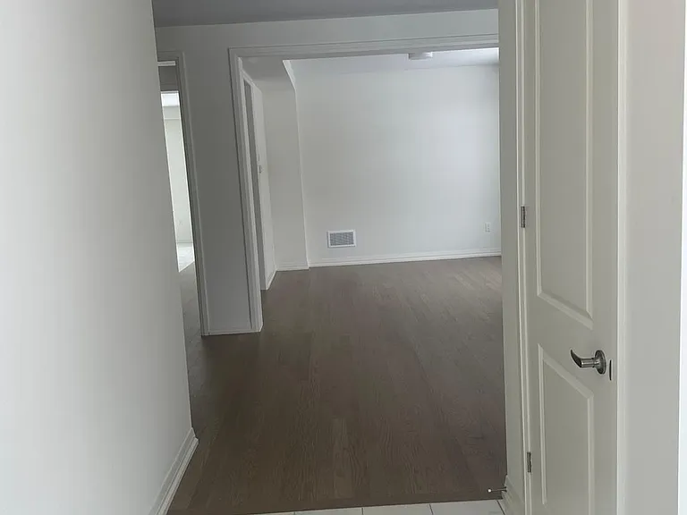 116 Bluebird Blvd — Photo 4