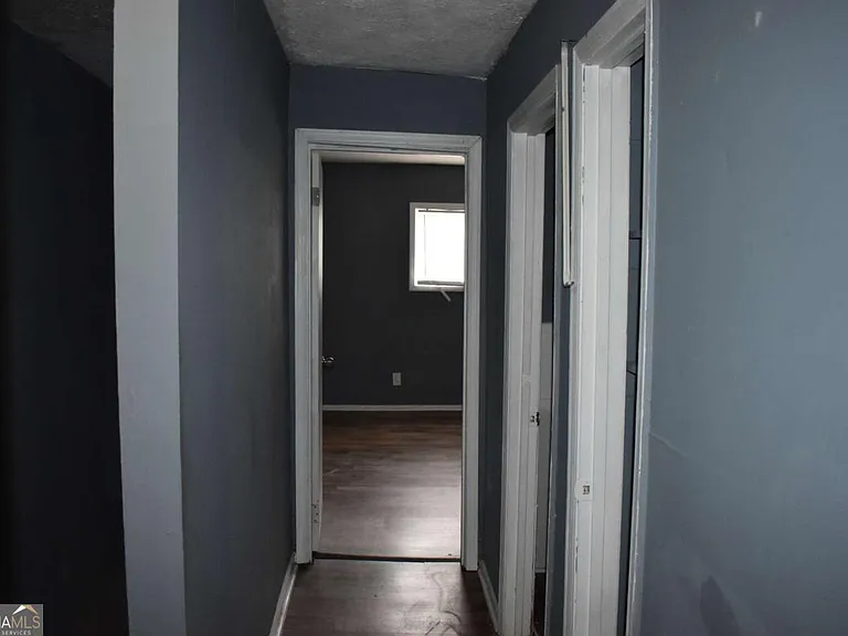 382 Cowan St — Photo 9