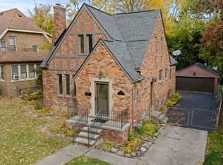 64 Illinois Ave, Pontiac, MI 48341