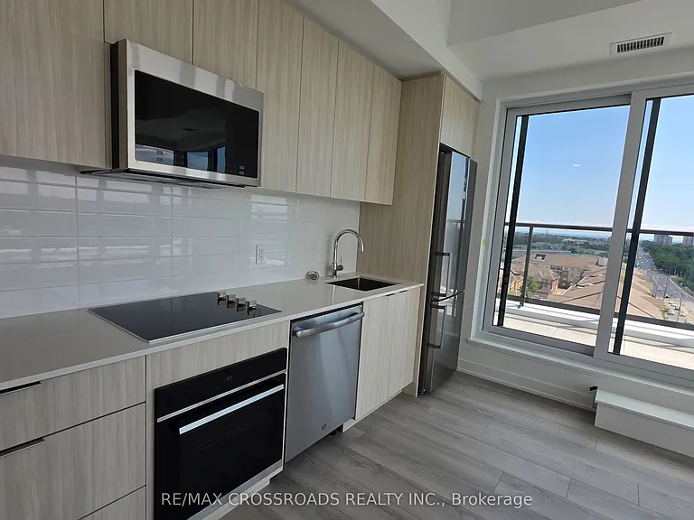 20 Deans Dr #902 — Photo 32