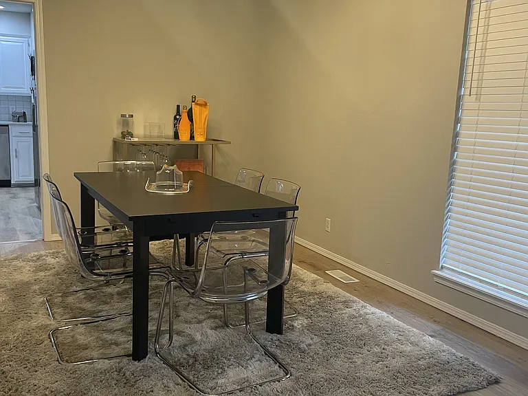 4105 Timberlane — Photo 2