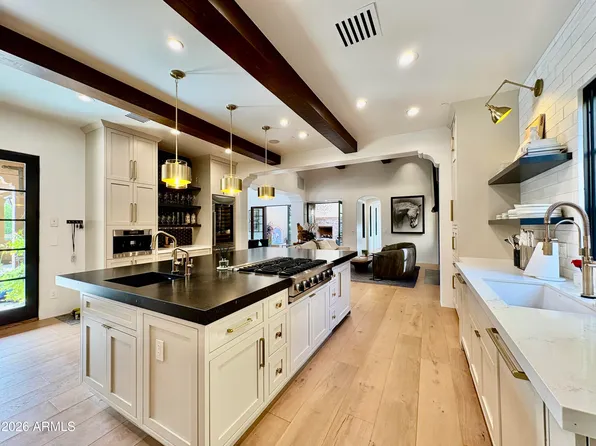 10244 E WINDRUNNER Drive, Scottsdale, AZ 85255