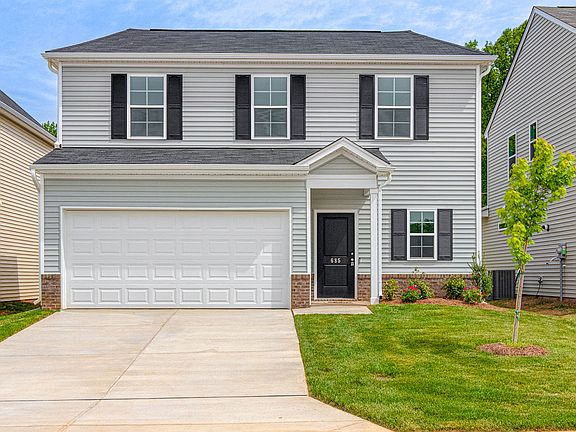 2nd image of 685 Circle Dr