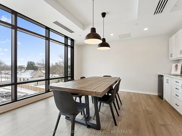 3998 Victoria Ave #110 — Photo 21
