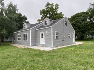 402 N Center St, Colfax, IL 61728