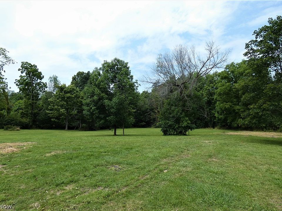 2nd image of 239 E Garfield Rd
