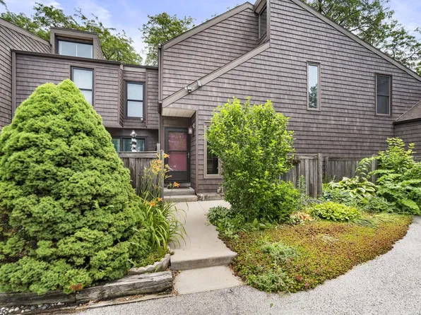 9188 North 70th STREET, Milwaukee, WI 53223