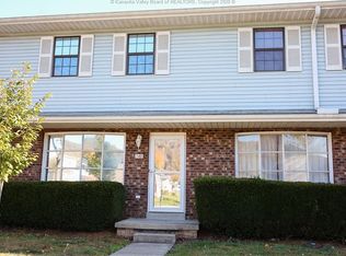 142 Rolling Acres, Winfield, WV 25213