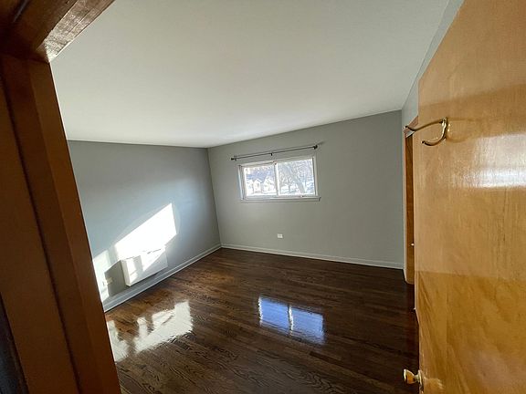 3rd image of 7245 W Lawrence Ave #3A
