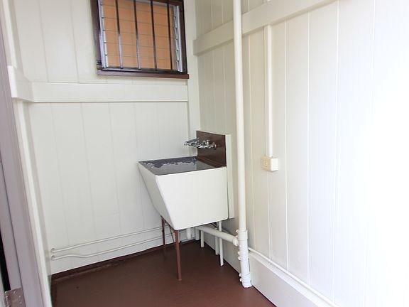 2nd image of 1245 Rycroft St #B