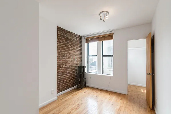 Rented by Bryan L Rozencwaig, LREB | media 12