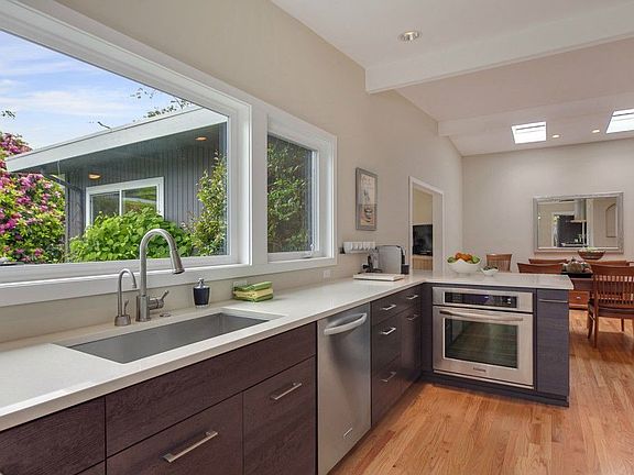 5th image of 8209 SE 35th St