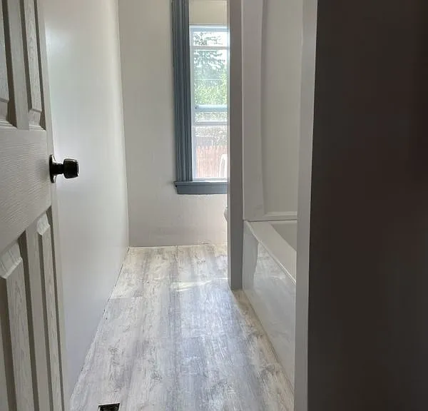 407 E Center St #LOWER — Photo 3