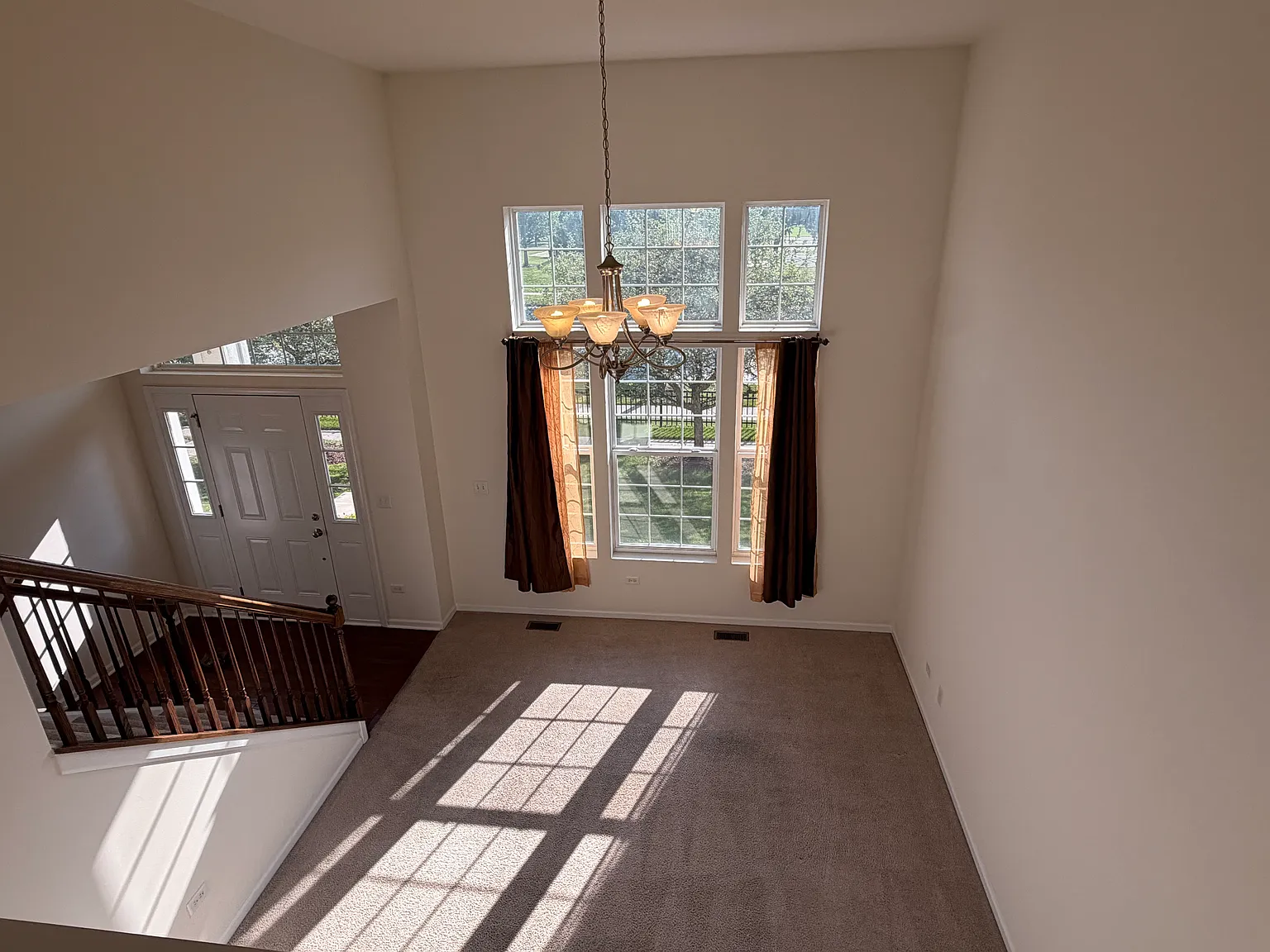 2 bed, 2.5 bath, 1500 sqft, $2,800 — Photo 3
