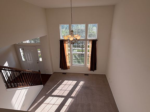 3rd image of 2509 Dunraven Ave