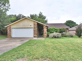 1608 N Hickory Ct, Broken Arrow, OK 74012