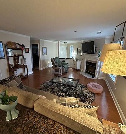 4th image of 111 Breezewood Dr APT C