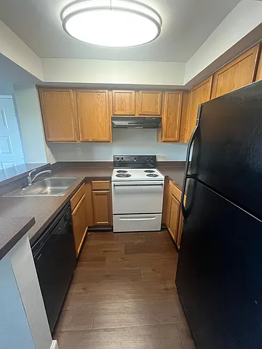 728 Executive Center Dr Photo 1