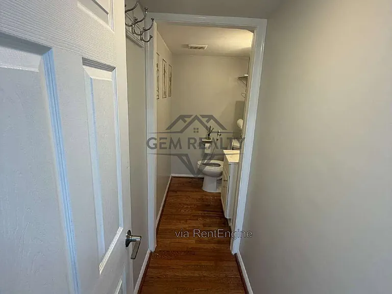 13506 Bentley Cir — Photo 10