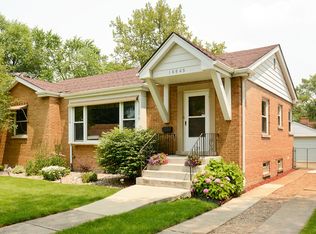 18545 Gladville Ave, Homewood, IL