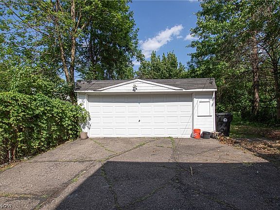 3rd image of 3873 E 153rd St