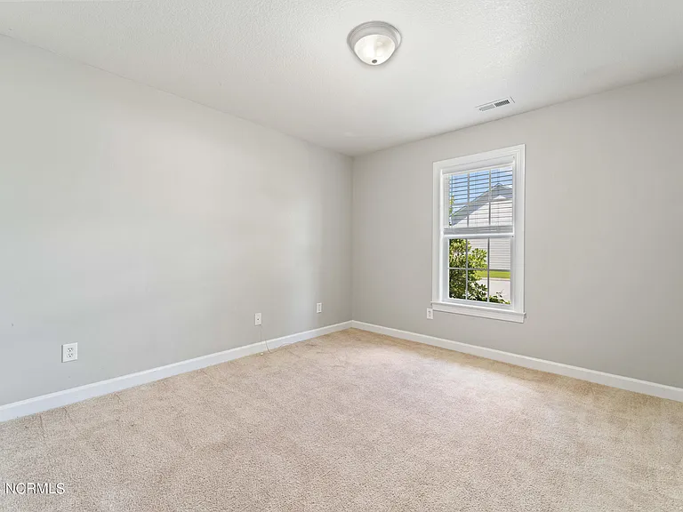 206 Streamwood Dr — Photo 10