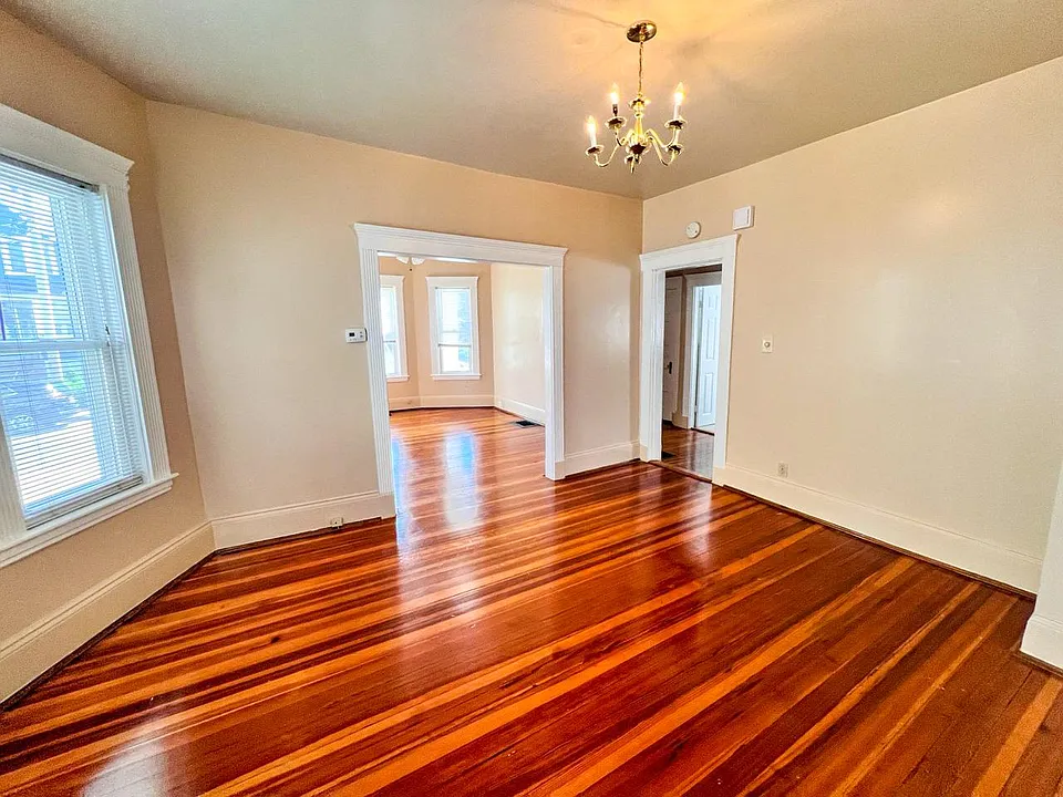 35 Morris St #1
