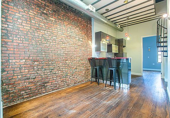 3rd image of 524 Chauncey St #3E