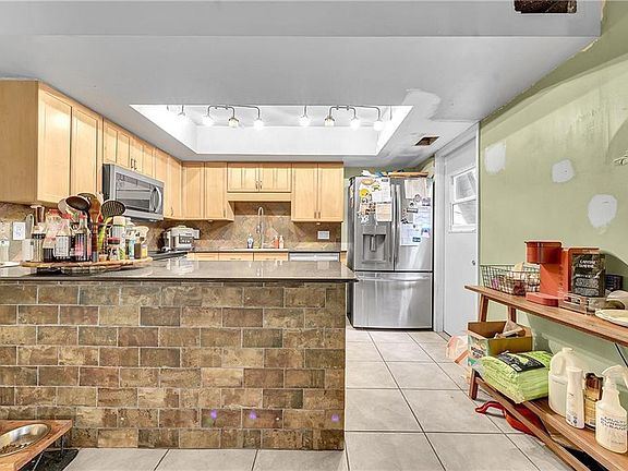 5th image of 7103 Arthurs Road