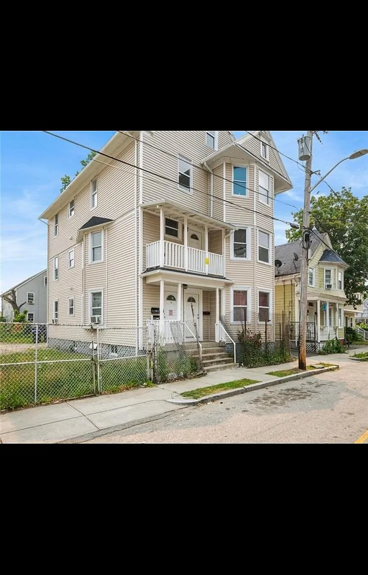 2 bed, 1194 sqft, $1,750 — Photo 1