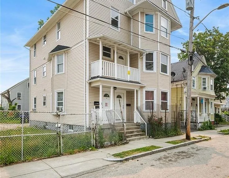 10 Mount Vernon St #3 — Photo 1