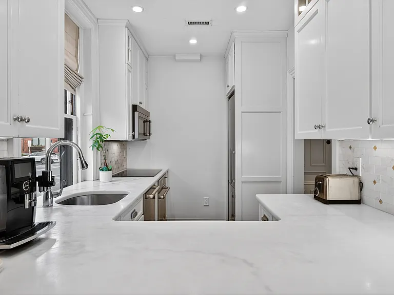 12 Hereford St #2 — Photo 5
