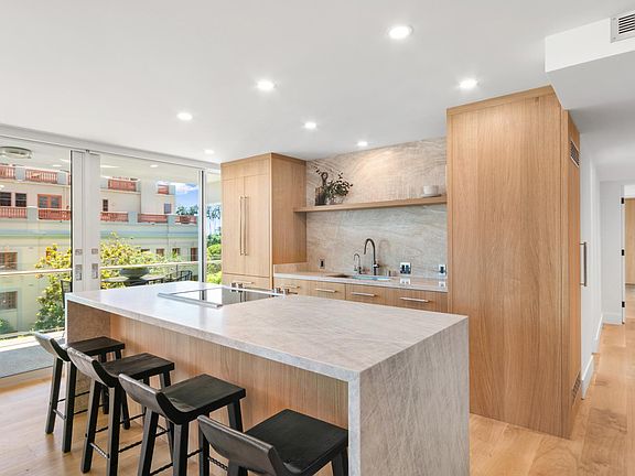 5th image of 535 Ocean Ave Unit 5D