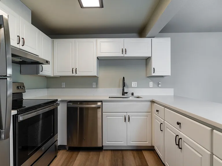 Two Bedroom One Bath - Deluxe - 950 sq ft Two Bedroom One Bath - Deluxe - 950 sq ft