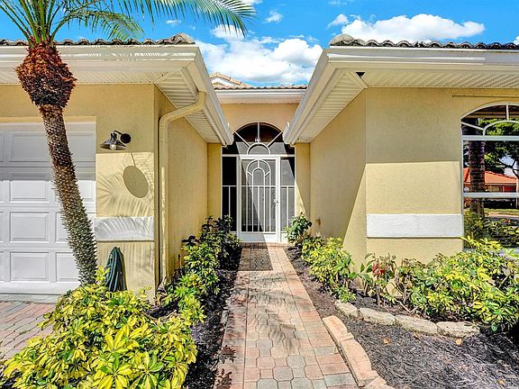 3rd image of 5445 Grande Palm Circle