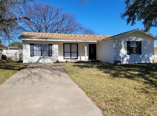 3227 Clover Leaf Dr, Waco, TX 76705