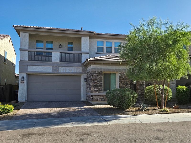 1st image of 3424 E Adobe Dr