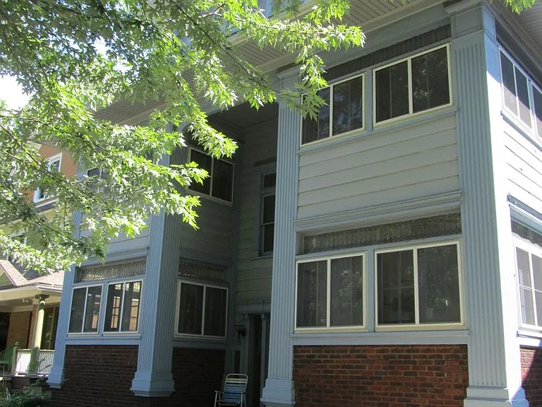 1095 Park Ave — Photo 23