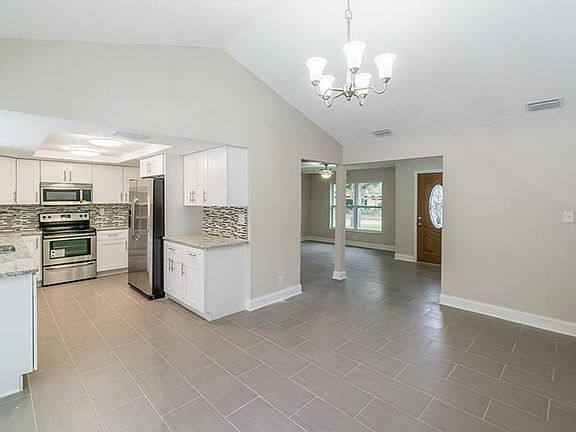 4th image of 10805 Del Prado Dr E