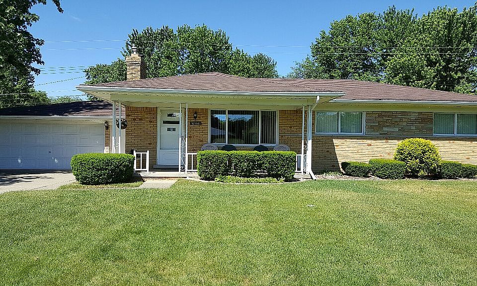 1st image of 52641 Brookcrest Dr